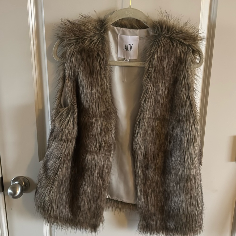 Women’s Faux fur vest